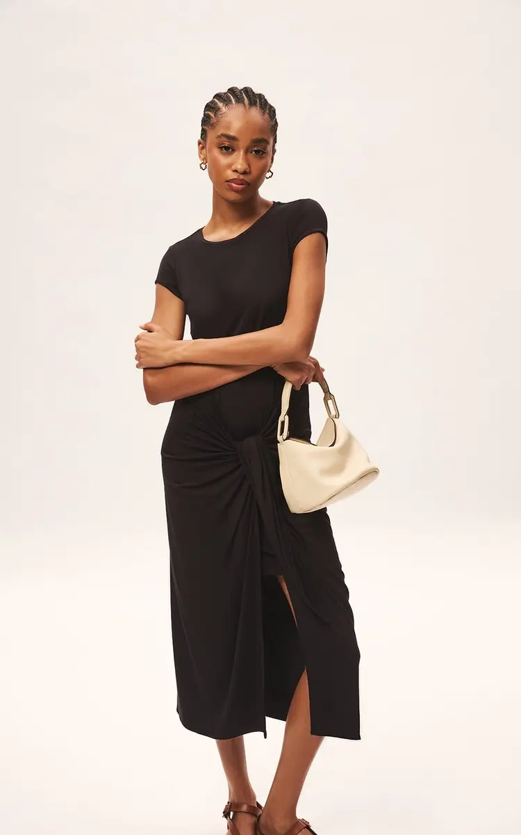 SAÍDA PAREO MODAL ESSENTIALS