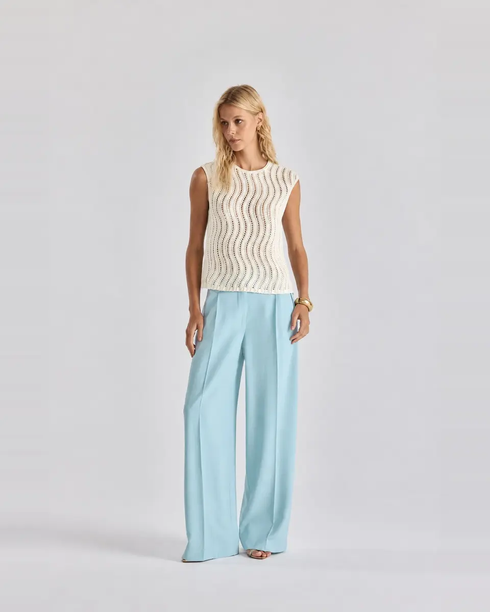 BLUSA SEM MANGA DE TRICOT ONDAS